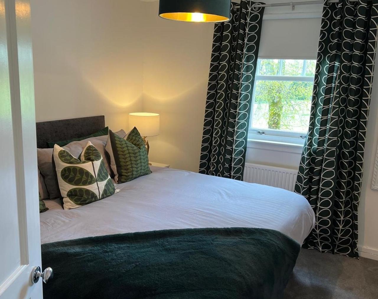Fifty Five On Gilmour Street Apartment Eaglesham Bagian luar foto